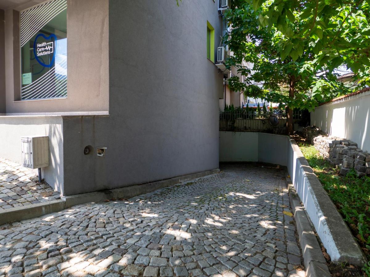 Cozy Apartment & Parking next to St Sophia Hospital - Chambres d’hôtes