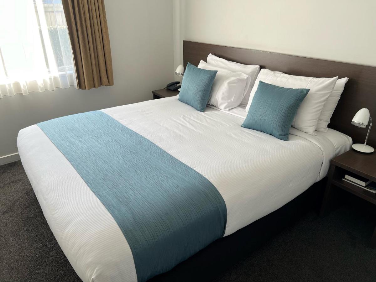 One-Bedroom Suite with Spa Bath