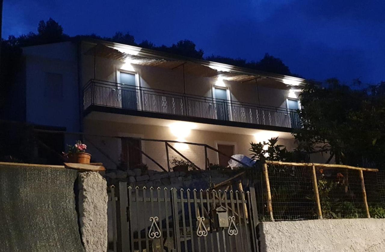 Affittacamere Nonna Ia - B&B Lustra