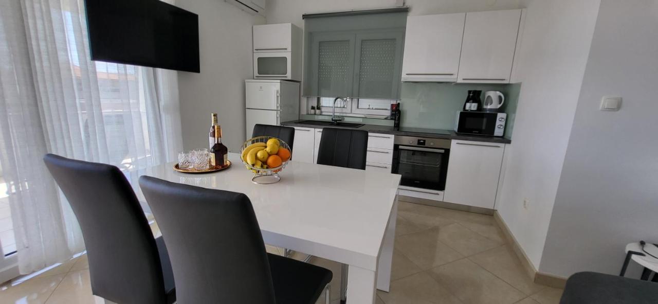 Mila Apartments Zadar - Bed and Breakfast Zadar