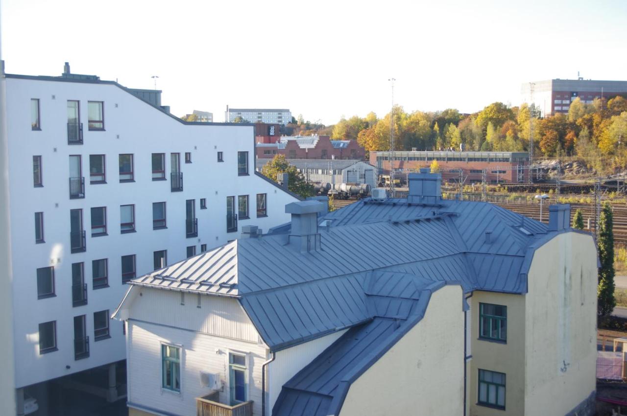 One-Bedroom Apartment with Balcony