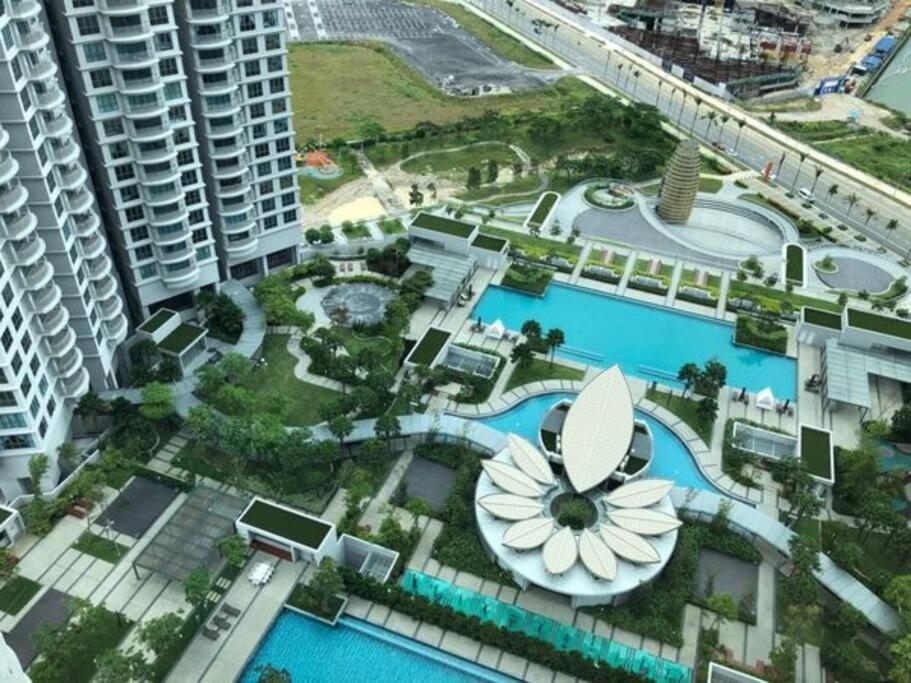 Teega Suit High Floor 4 Guest with Nflix Disney Balcony 18 - Ferienwohnung