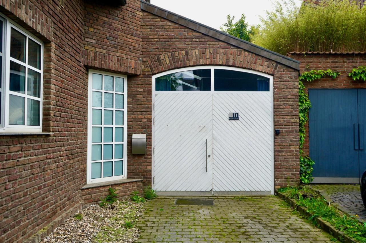 Privates & ruhiges Maisonette - Loft in Pulheim - Chambres d’hôtes
