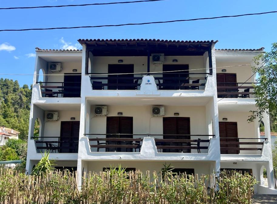 Sirtaki-Siviri Apartments - Chambres d'hôtes Síviri