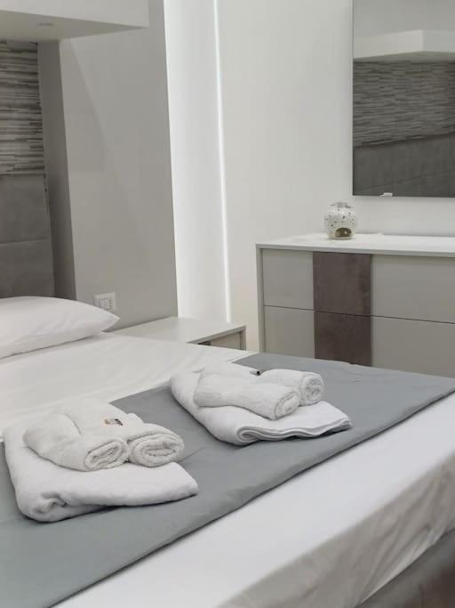 D'oltremare home- appartamento in zona strategica - B&B Napoli