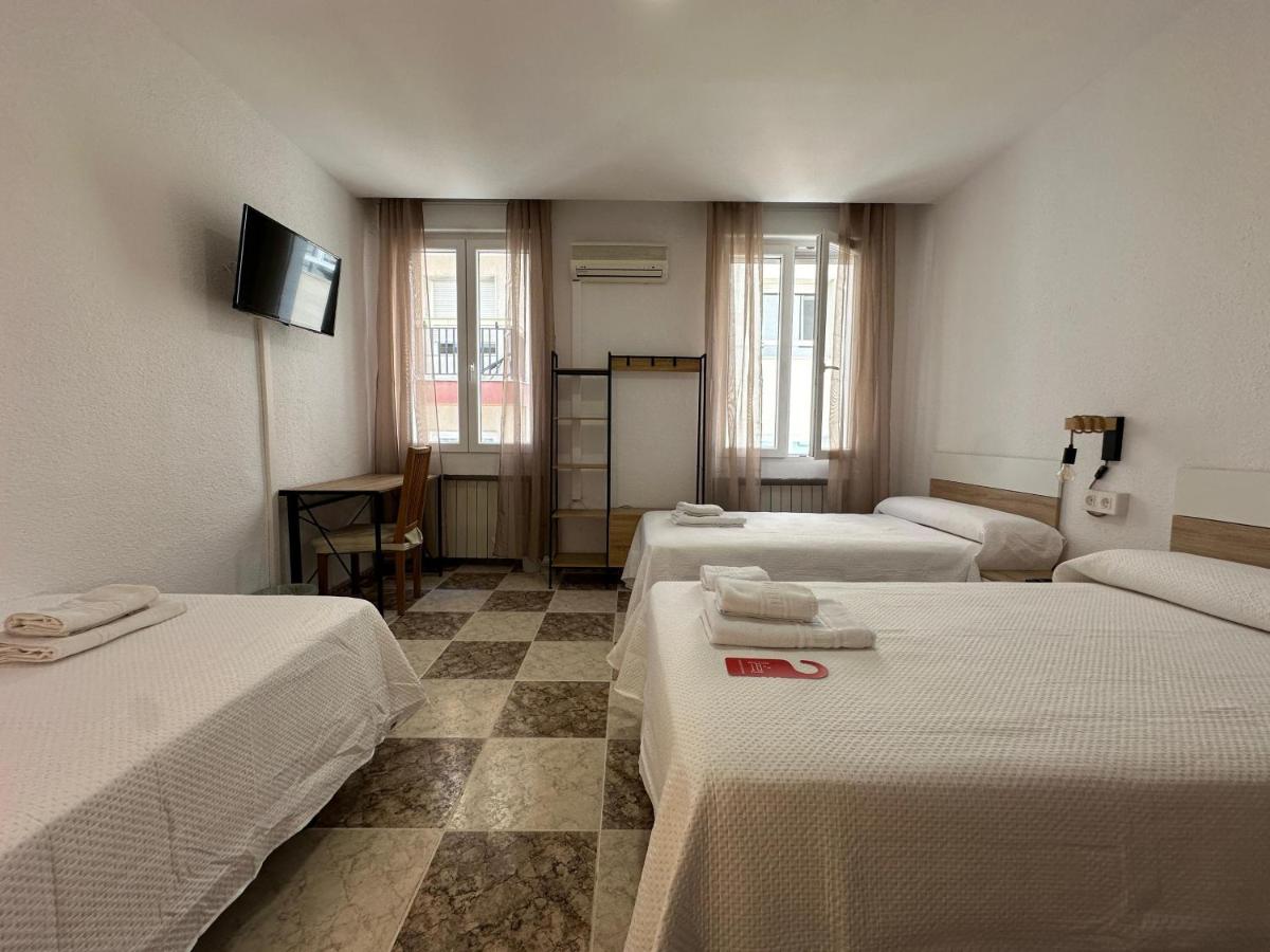 Triple Room with Shared Bathroom
