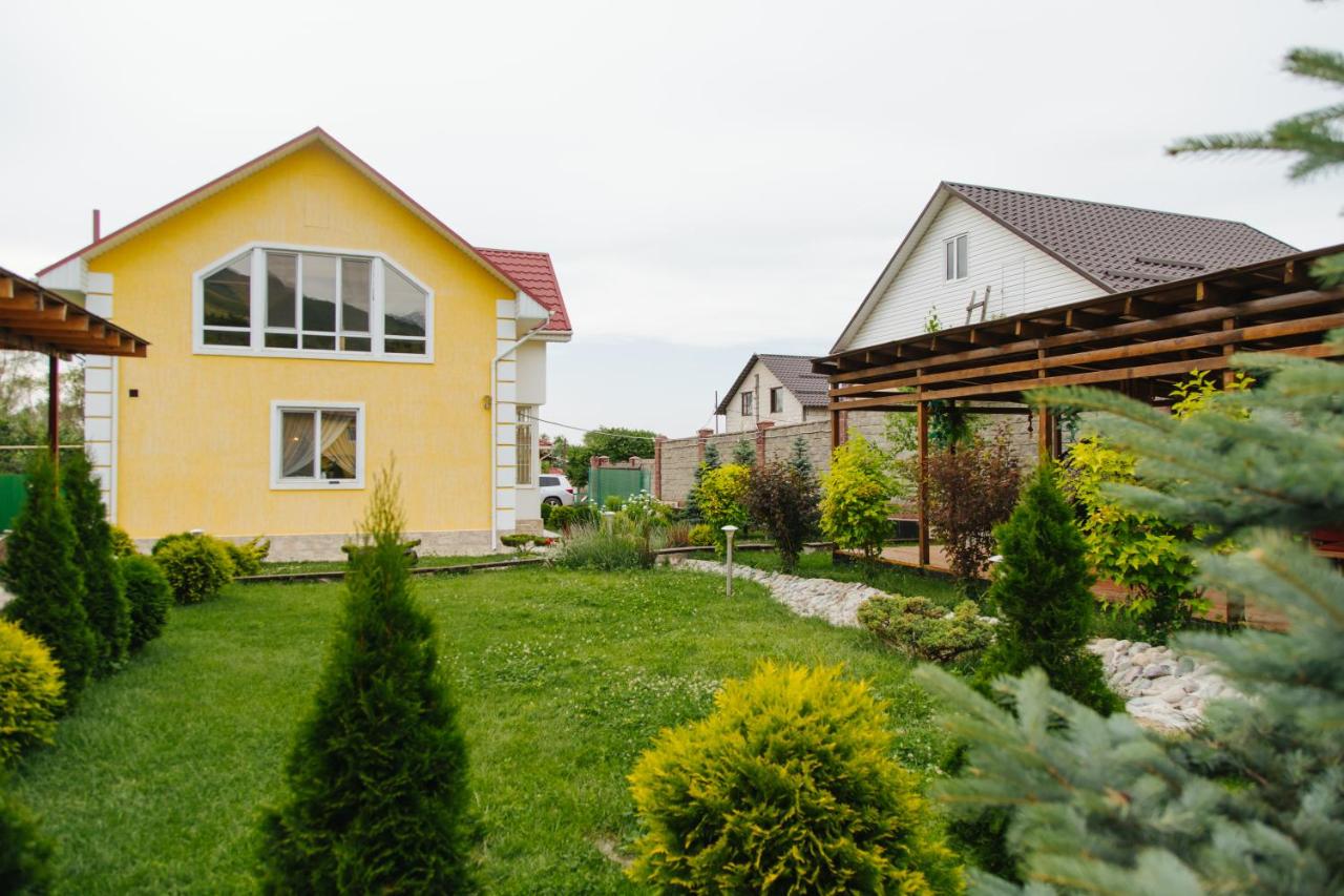 Bali Dacha Almaty - Ferienwohnung