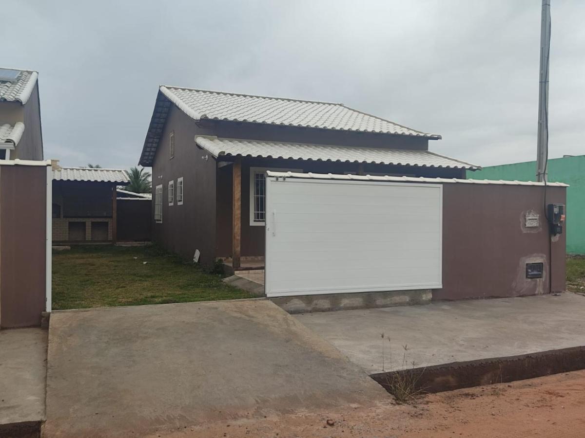 Unamar Cabo Frio, Condomínio Verão Vermelho 1, Casa Privativa a 100 metros da praia! - Chambres d'hôtes Cabo Frio