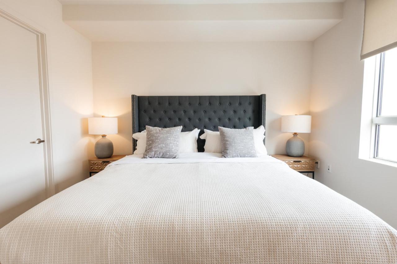 One-Bedroom Deluxe Apartment