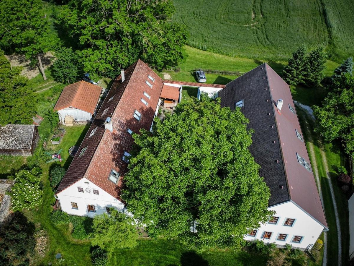 Malíkovský dvůr - B&B Malíkov nad Nežárkou