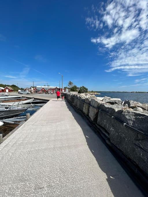 Boende på Blekinge Hasslö nära badstrand - B&B Hasslö