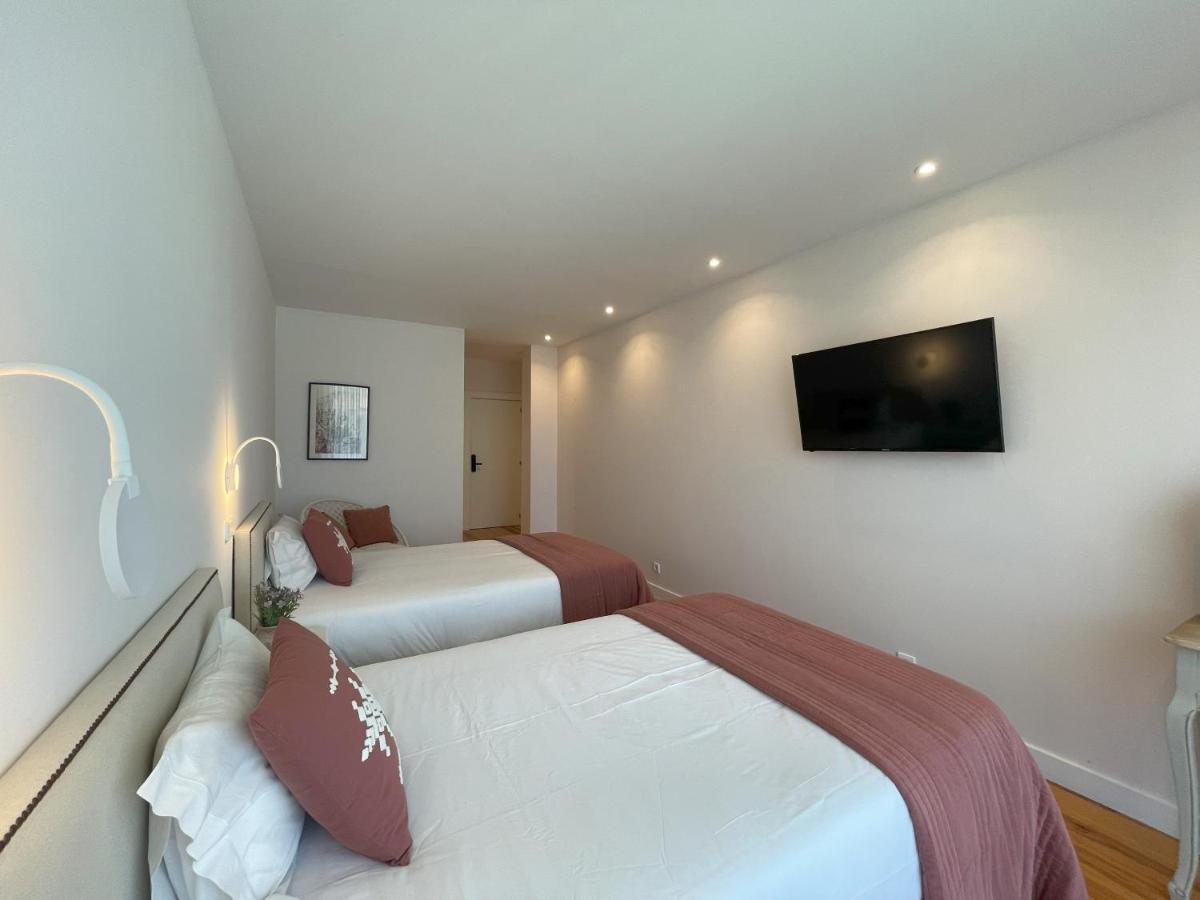 Zweibettzimmer mit Balkon
