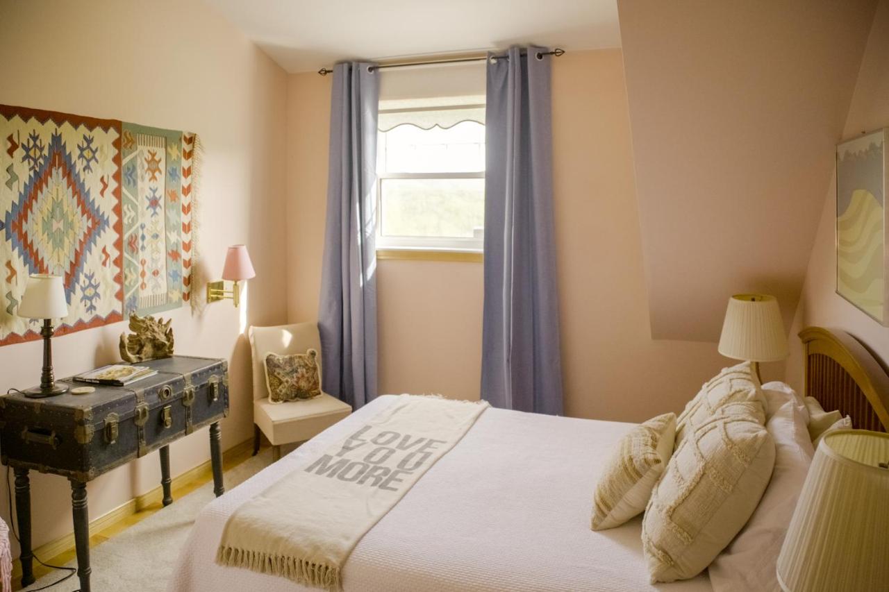 Zimmer mit Queensize-Bett