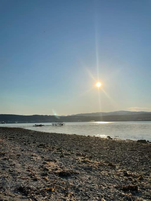 Romslig tilbaketrukket leilighet i Tromsø - Gratis parkering - Chambres d’hôtes Tromsø