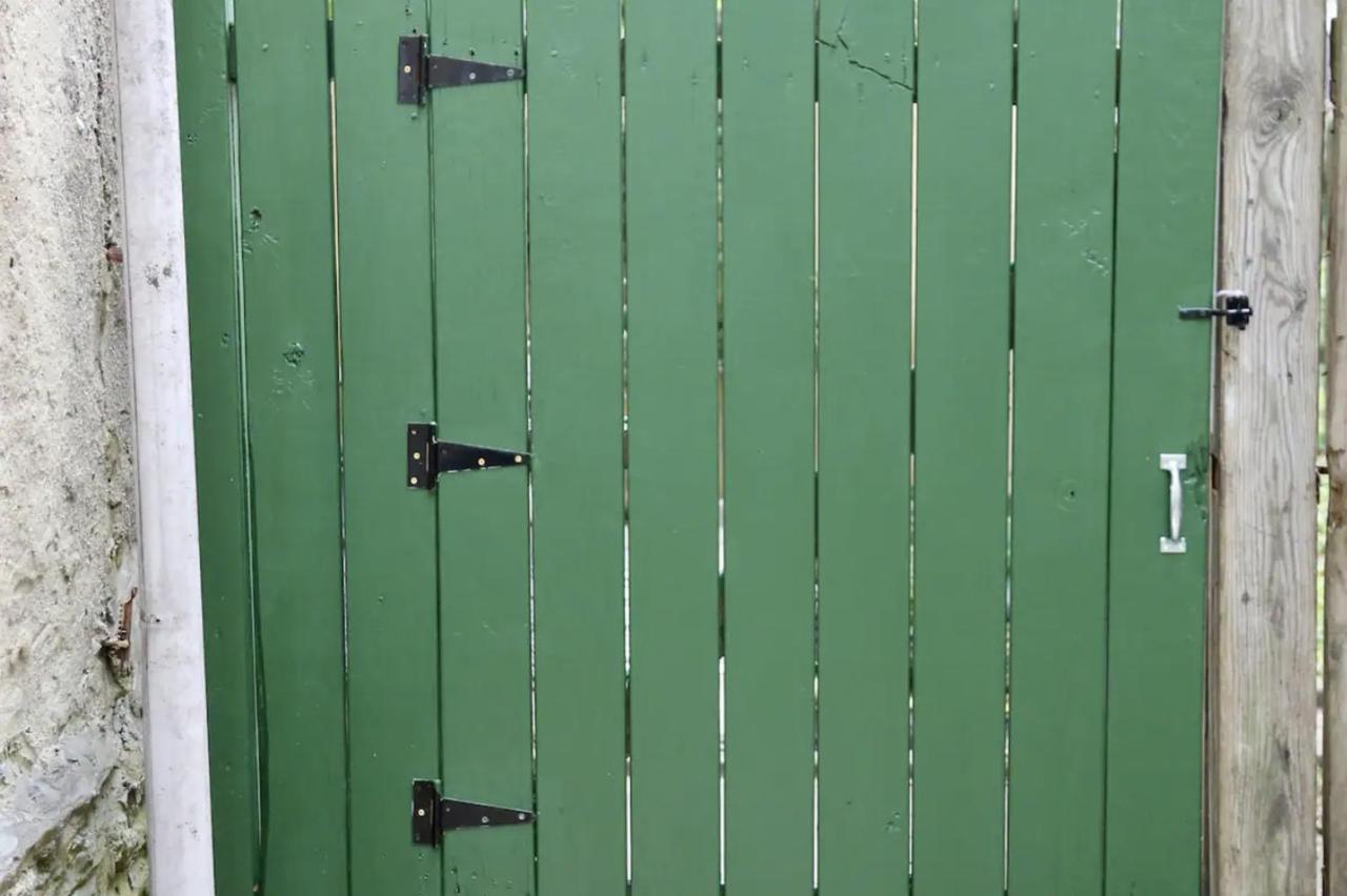 Chic 4BR Dwelling with Backyard in Philadelphia - Bed and Breakfast Philadelphia