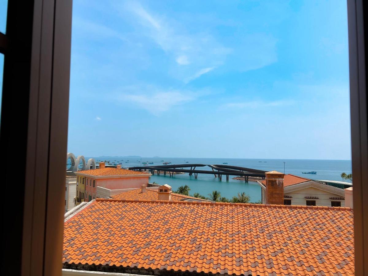 Appartamento con 2 Camere da Letto e Vista Mare 