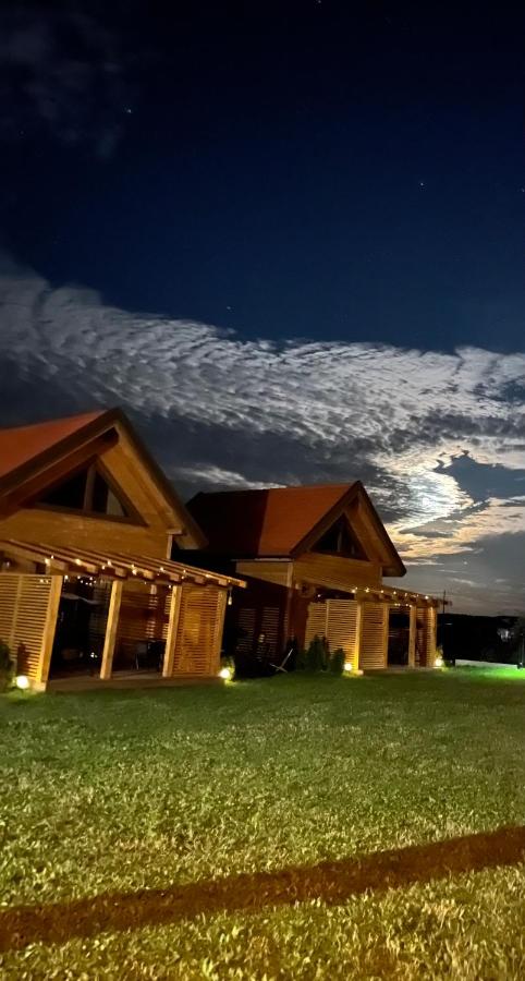 Leniwe Chaty - B&B Szklarnia