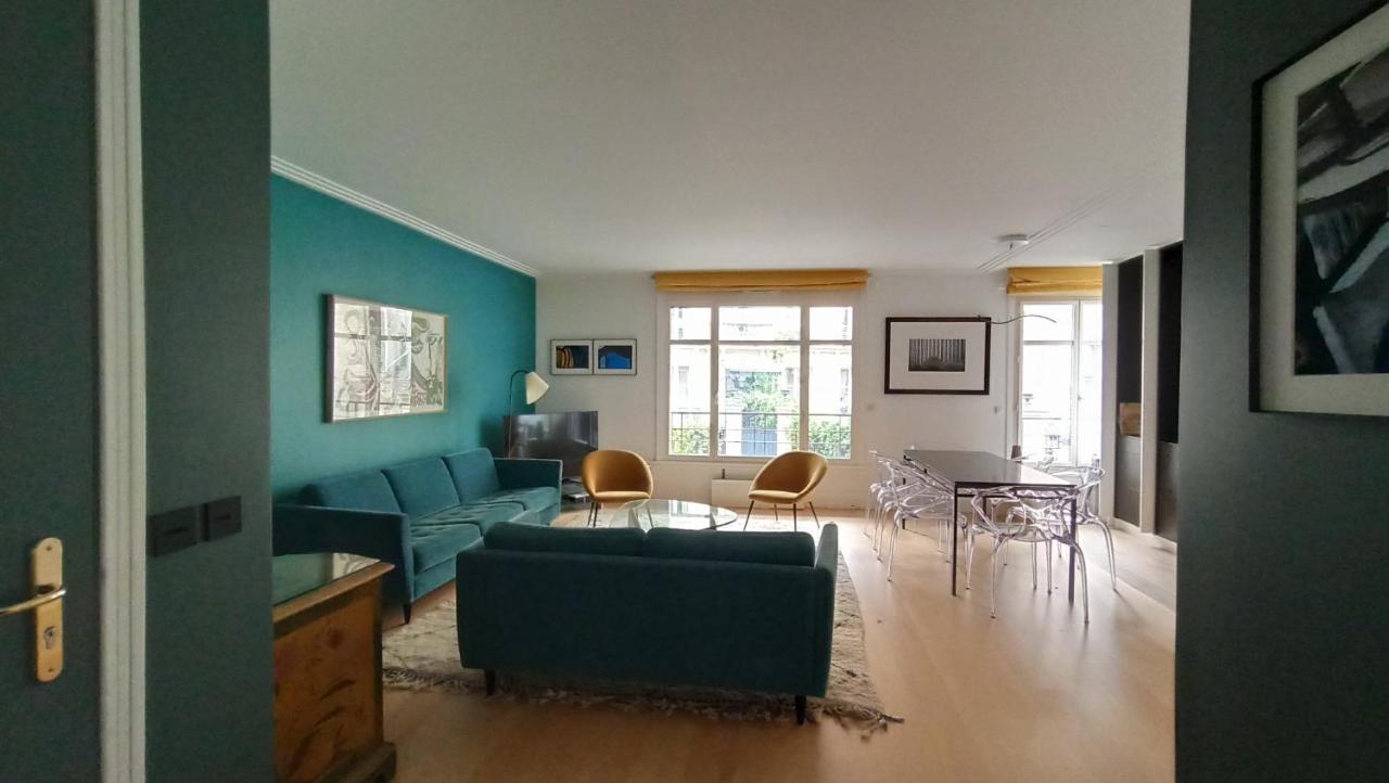 Rue de l'Université - Paris 7 - B&B