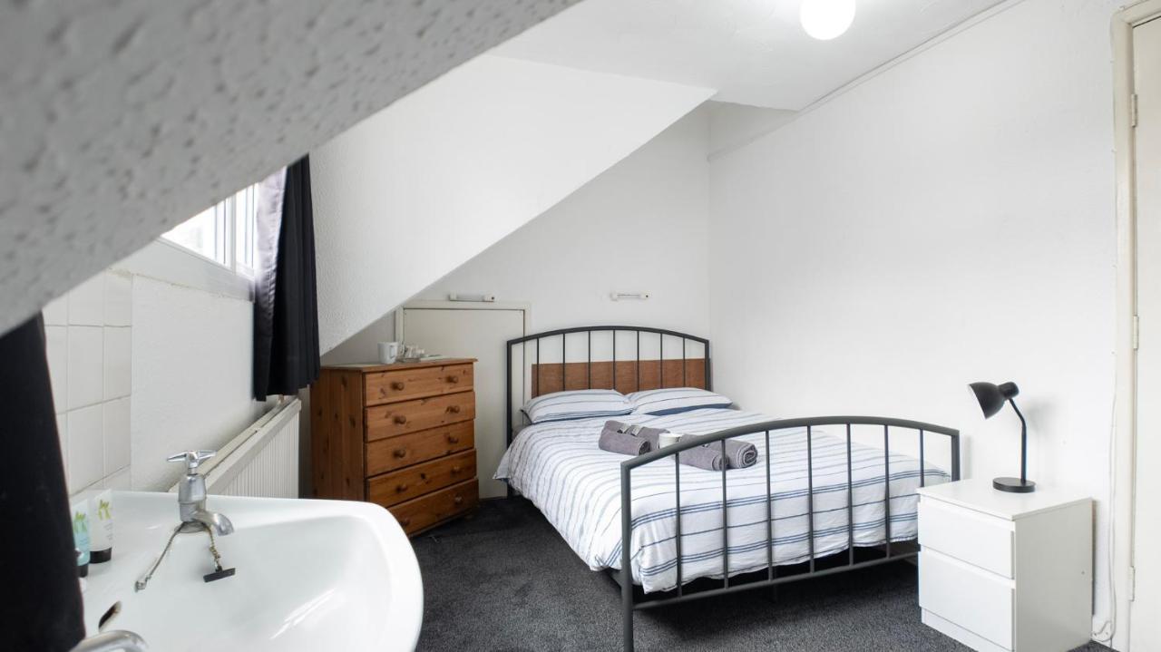 Pebbles guest house room 8 - B&B
