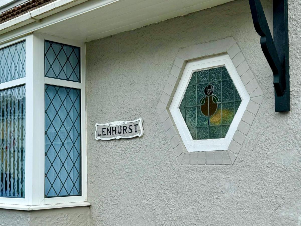 Lenhurst House - Great for Contractors or Family Holidays - Bed and Breakfast