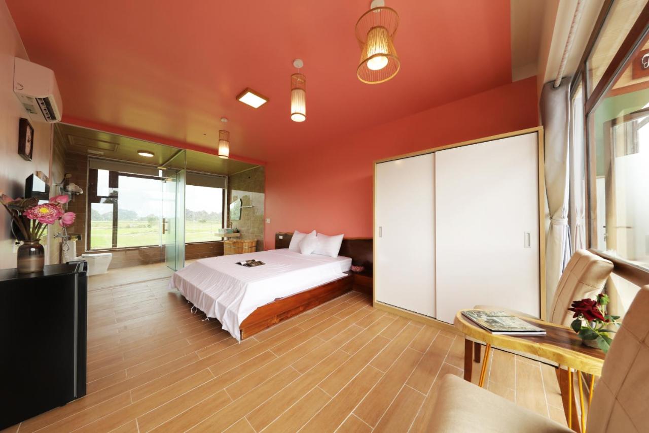 King Room with Mountain View