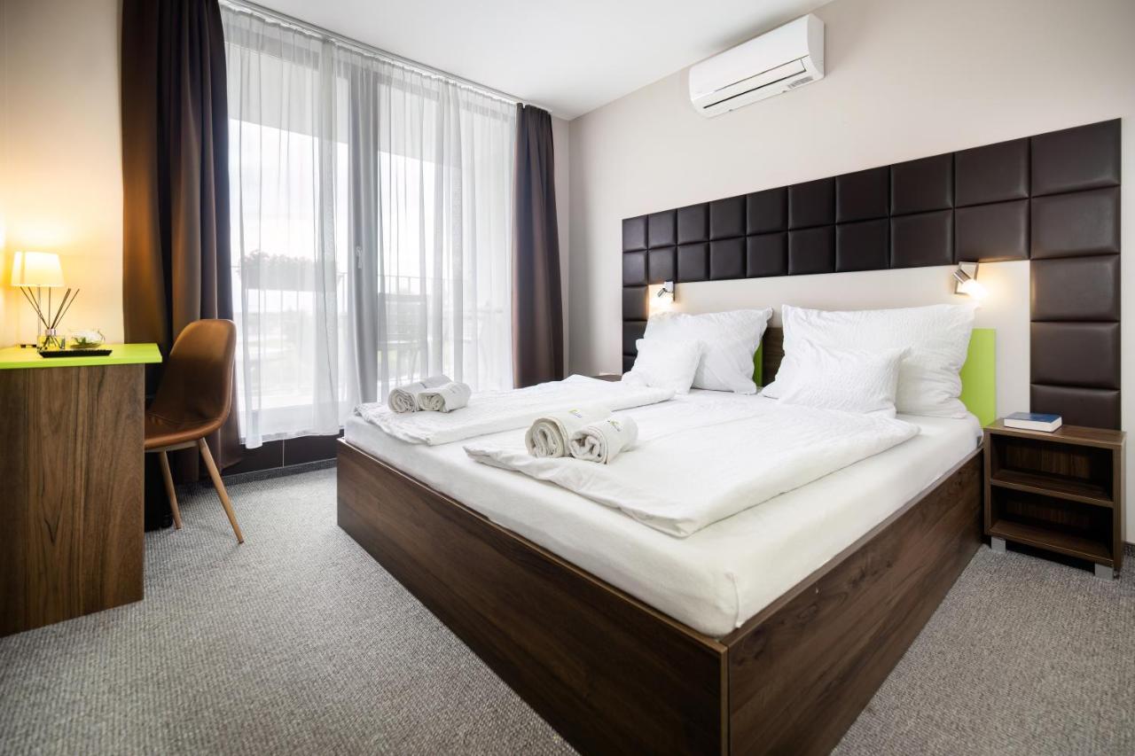 Double Room with Lake View