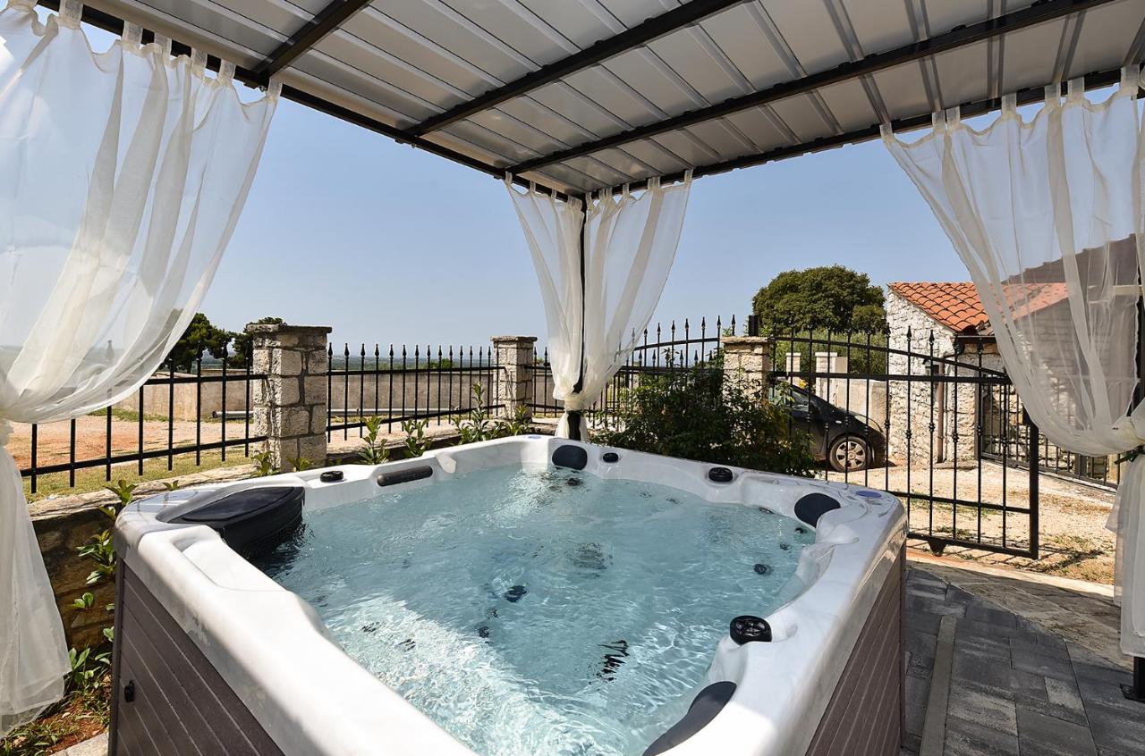 Casa Castelliere 2354 - B&B Rošini