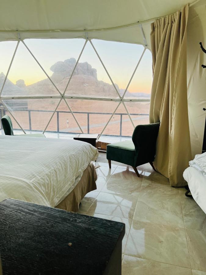 Deluxe Doppelzimmer (2 Erwachsene & 1 Kind)