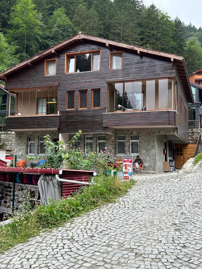 KAYA SUiT APART - Bed and Breakfast