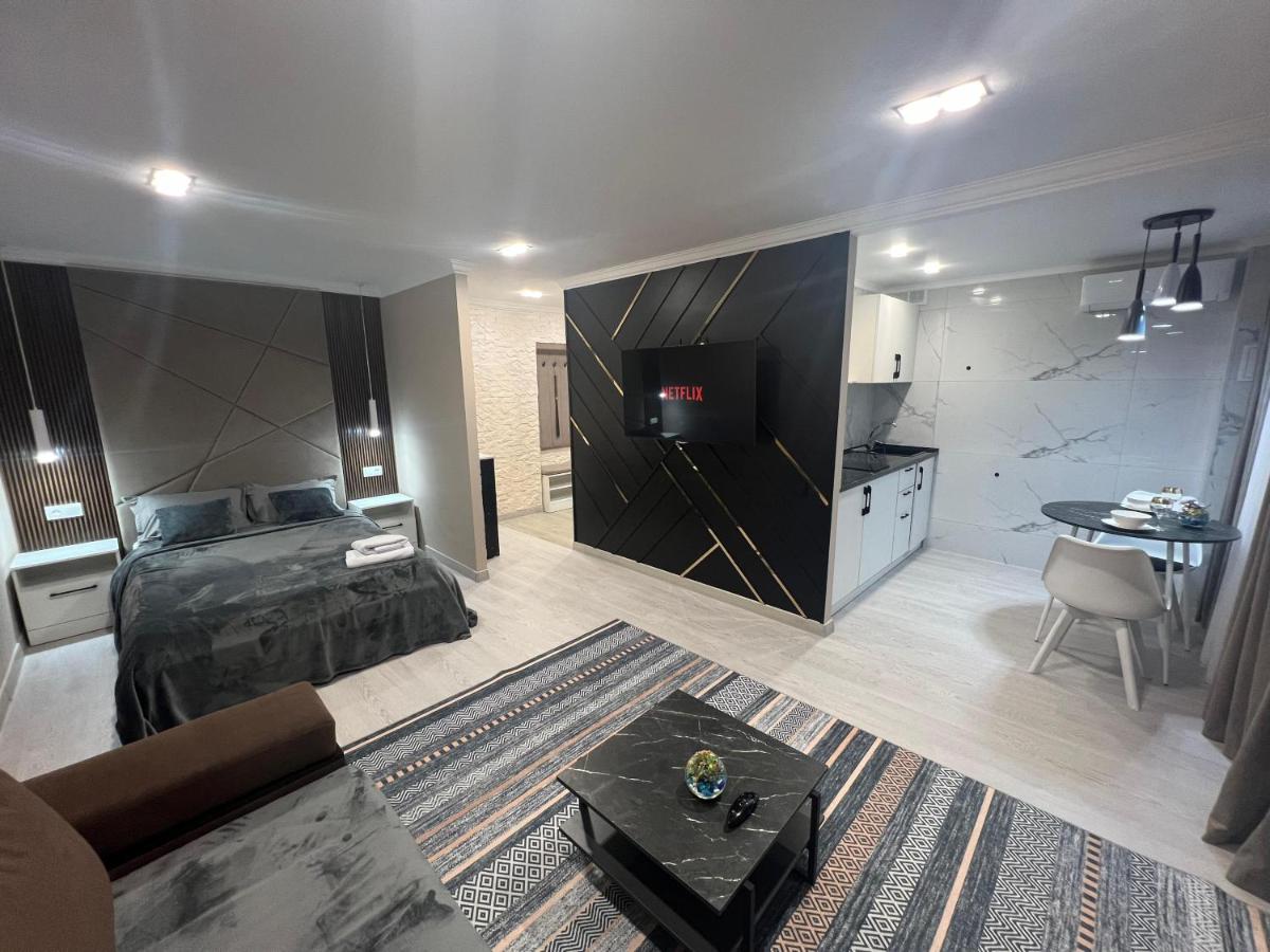 Алиханова 10А - Ferienwohnung