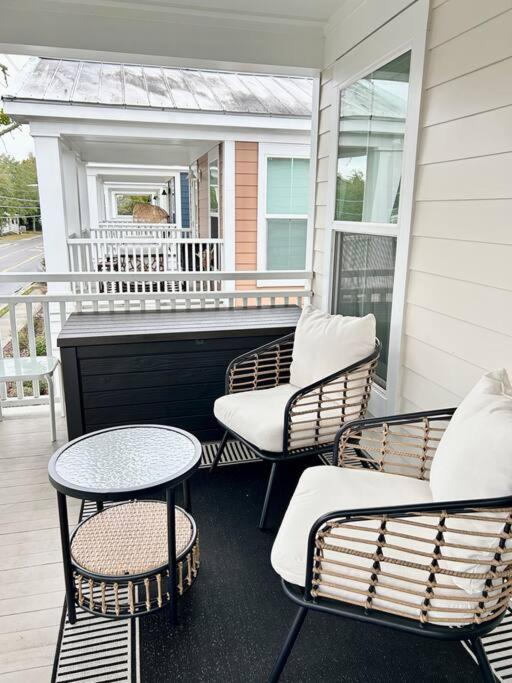 Stylish Cozy Family Cottage with Golf Cart - 1 mile to Dwntn Ocean Springs and beach - Chambres d'hôtes Ocean Springs
