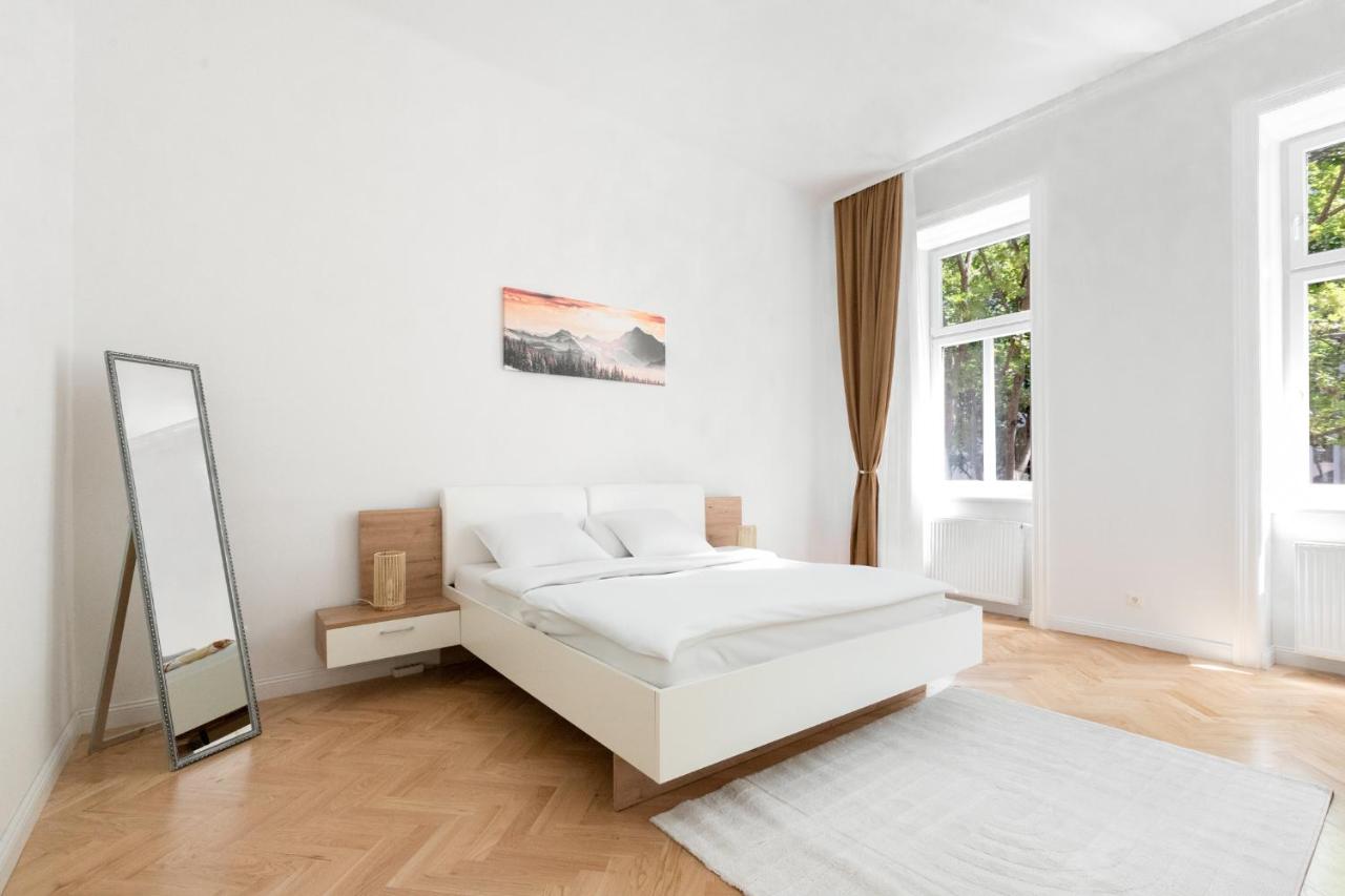 Stilvolle 2 Zimmer Apartment im Wiener Altbaustil nahe Donaukanal - Chambres d’hôtes Vienne
