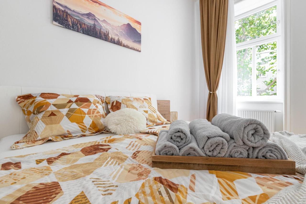 Stilvolle 2 Zimmer Apartment im Wiener Altbaustil nahe Donaukanal - Ferienwohnung