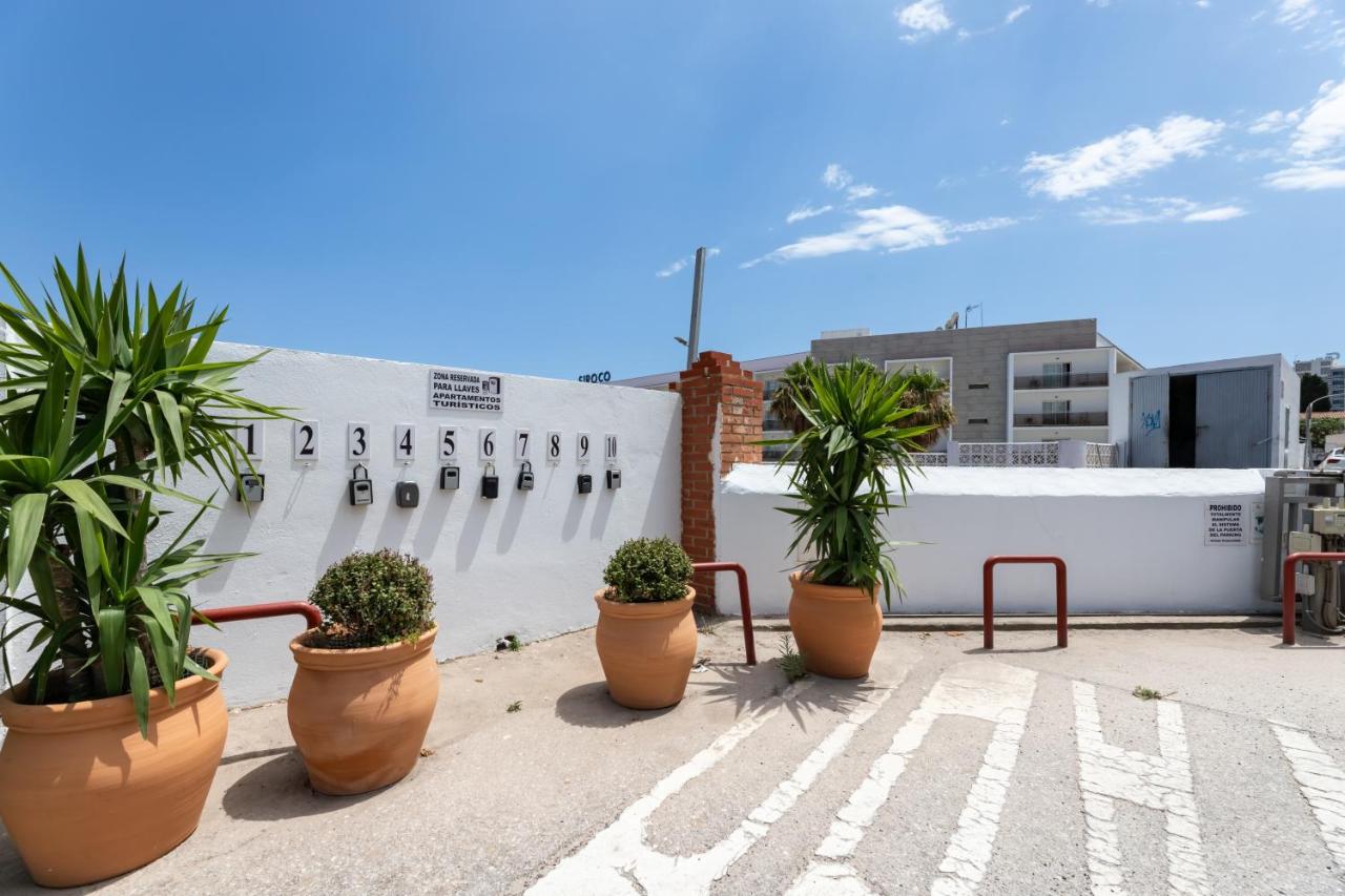 Apartamento con vistas al mar cerca del puerto - Chambres d’hôtes Benalmádena