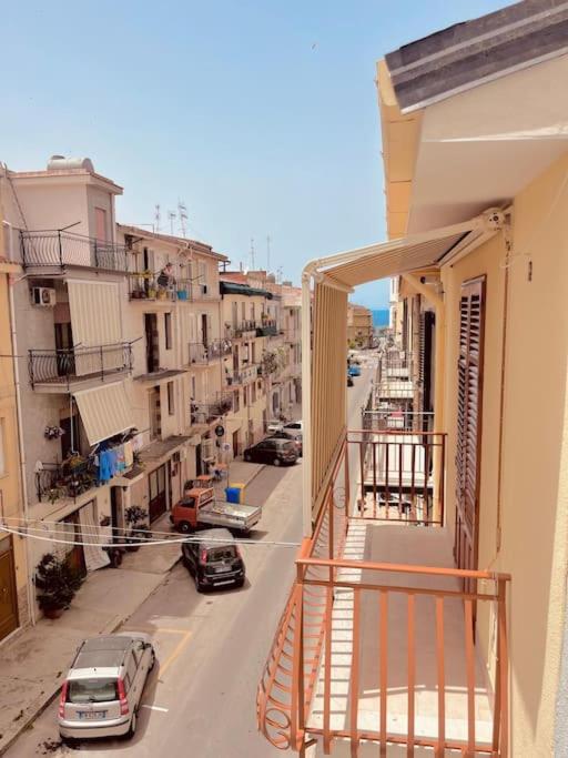 Sicily Apartment 3 - BLUE WAVES - Chambres d’hôtes Campofelice di Roccella