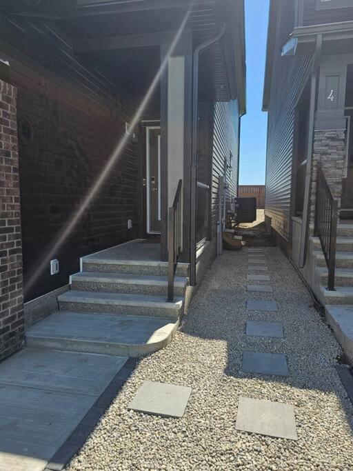 Lovely 2 Bedroom Suite in Calgary - B&B