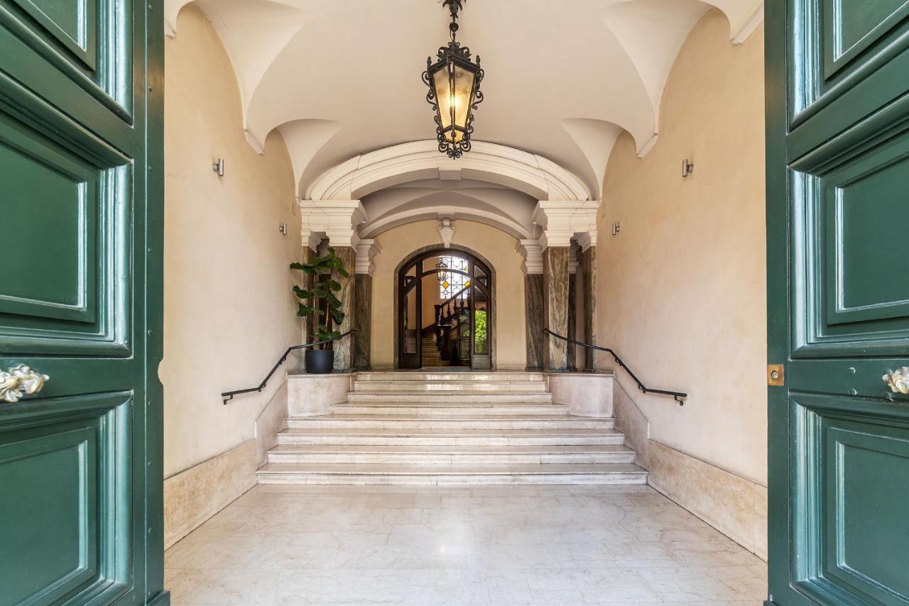 JOIVY Window on the Tevere - B&B Roma