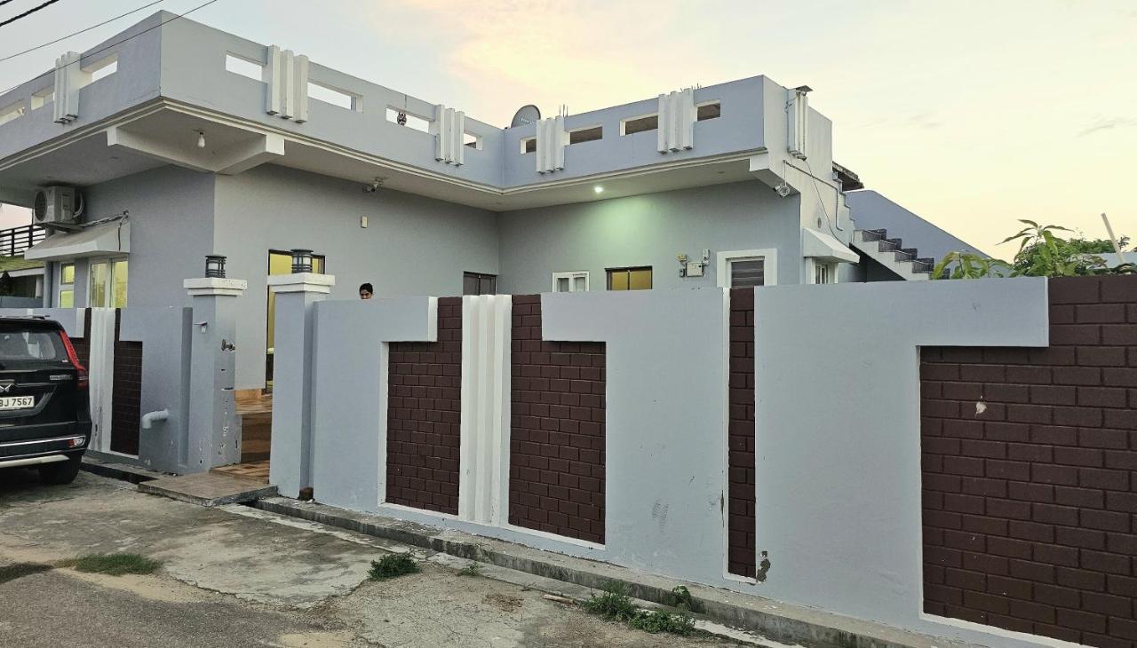 Blissful Townhouse - Private Villa- 2BK With Garden,Kitchen,Pet friendly - B&B