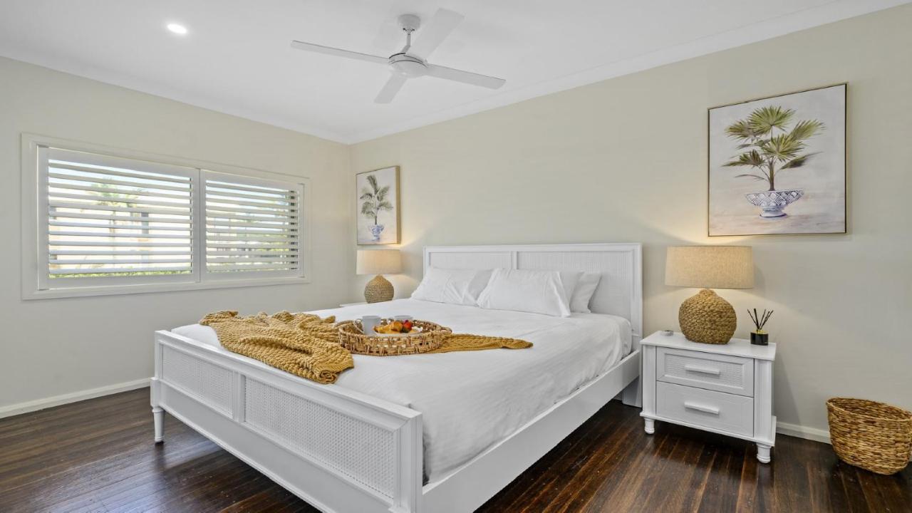 Sea Pine Cottage and Studio - Beach & village central, Family, Sleeps 8 - B&B Sawtell