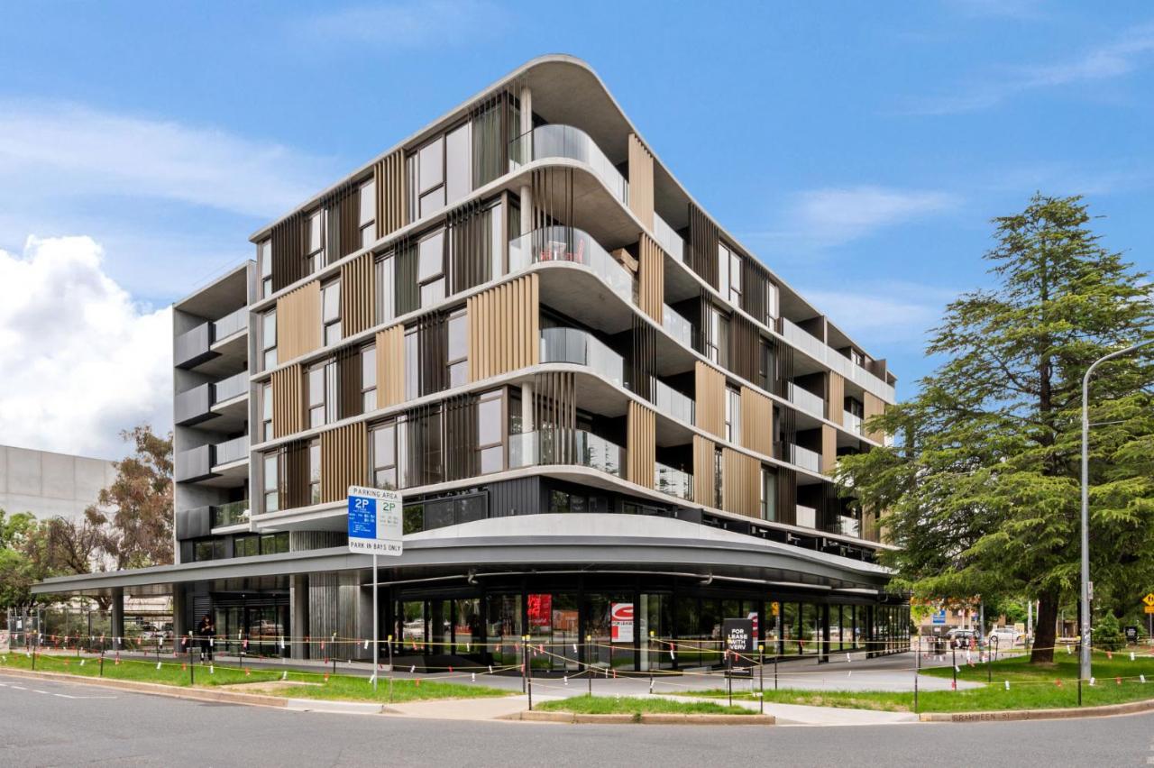 Modern Braddon Studio with Parking - B&B