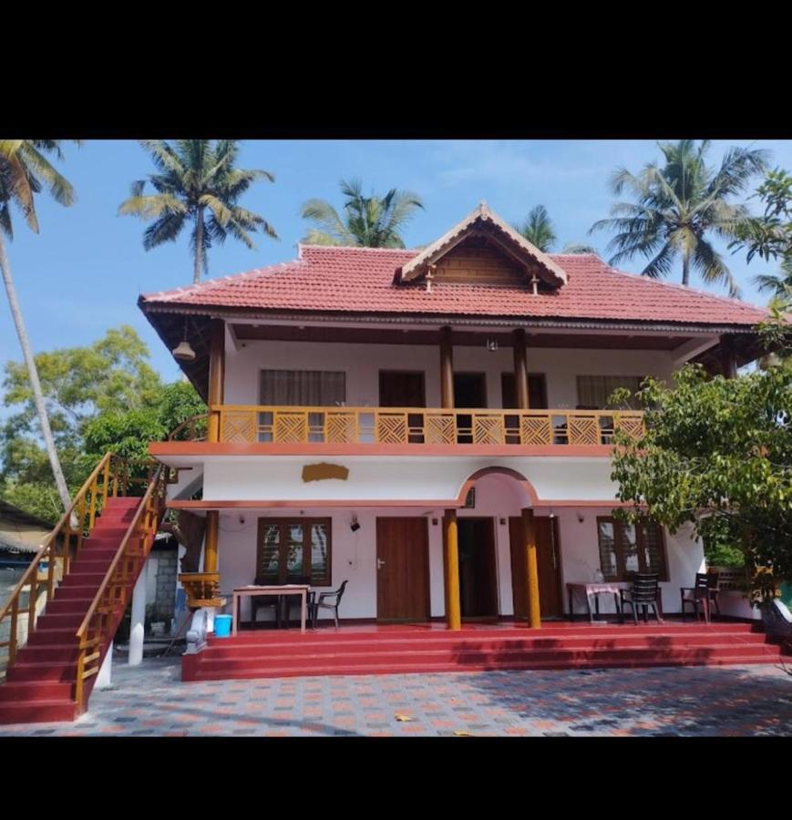 Marari Anna Beach Homestay - B&B