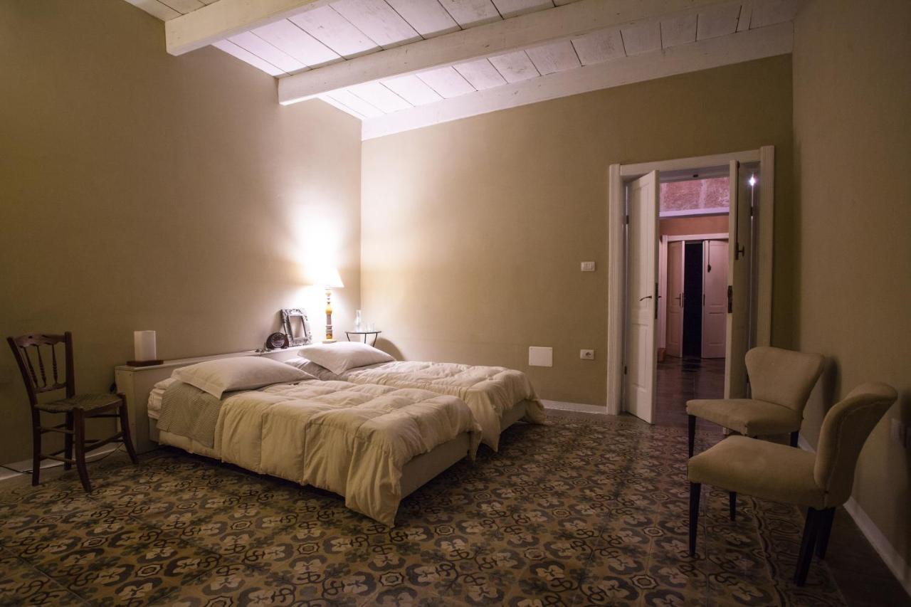 Familiensuite mit Balkon