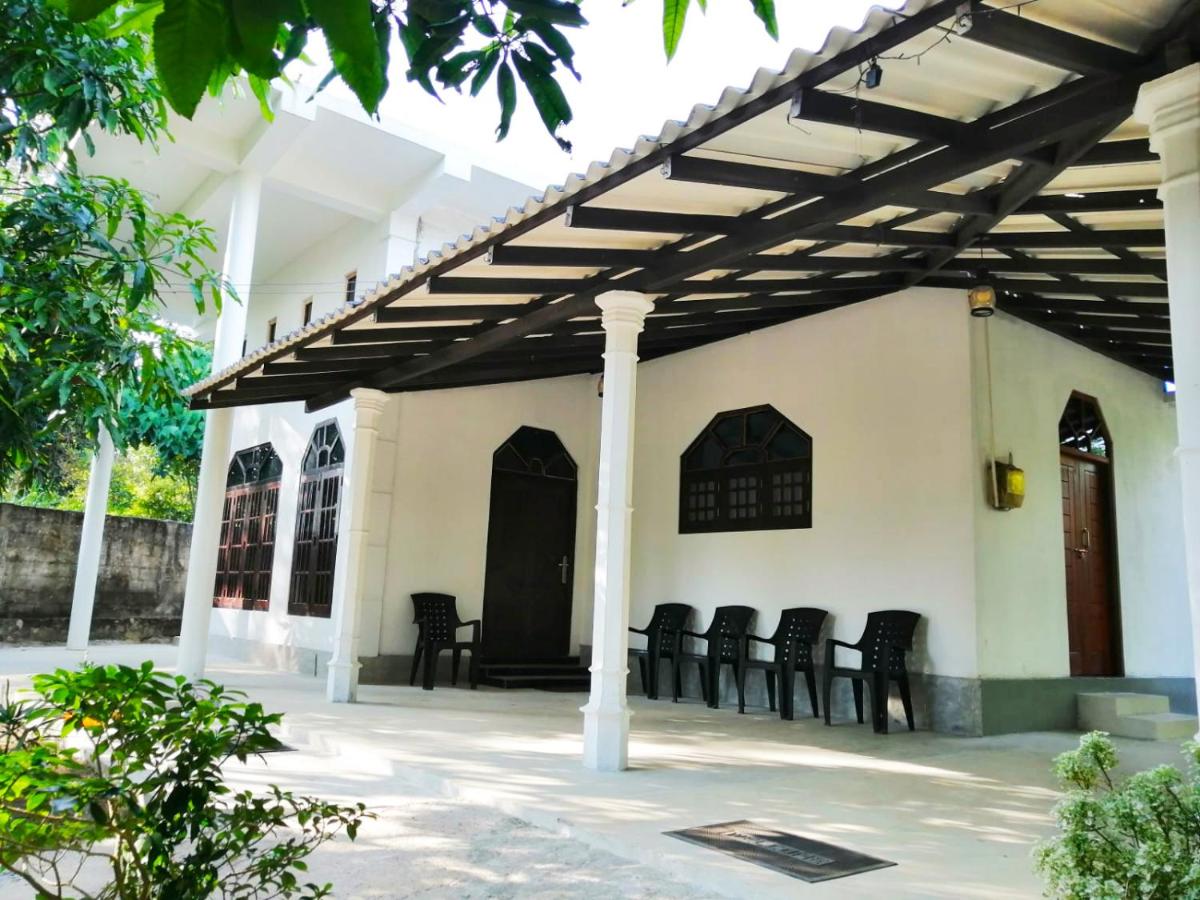 Green Hill Villa - B&B Unawatuna