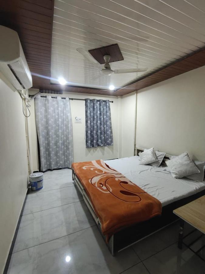 Honey Home Stay - B&B Ujjain