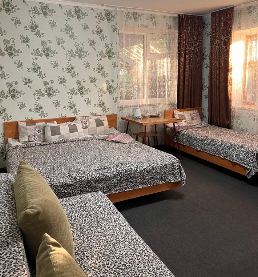 Vierbettzimmer mit Bad