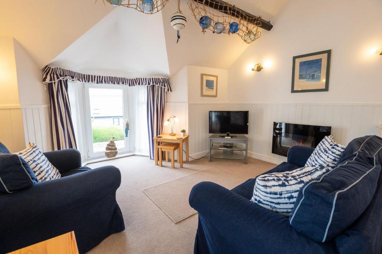Sea Breezes - B&B Moelfre