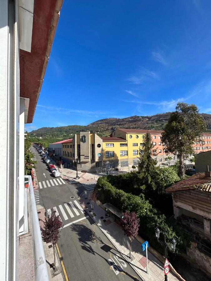 Amplio alojamiento en Oviedo - Chambres d’hôtes