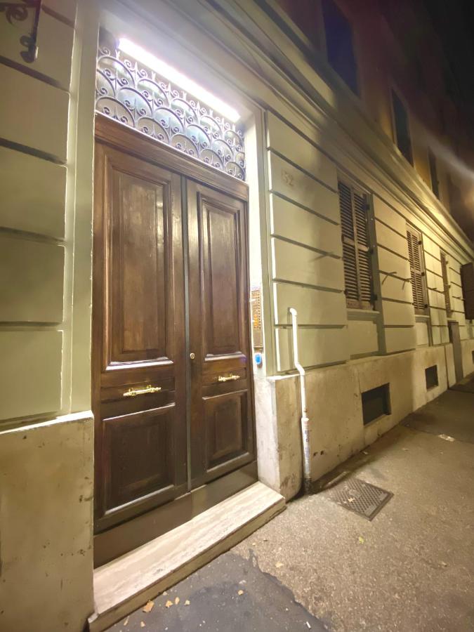 Queen of Rome Luxury Rooms - B&B Roma