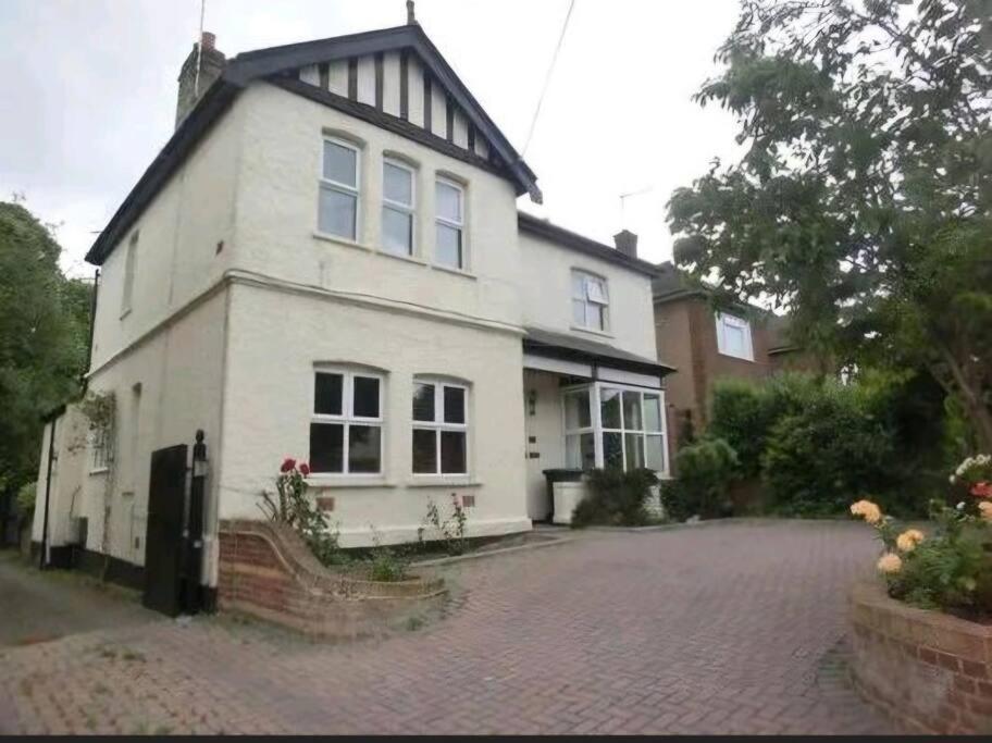 Gravesend's Finest 5 - Bedroom Period Home Grand Elegant and Breathtaking - Chambres d’hôtes