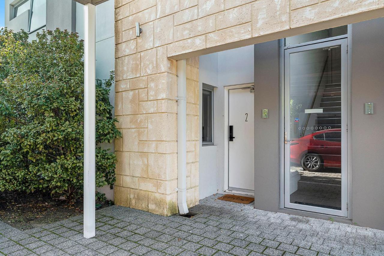 2 Conveniently Quiet Cloverdale 2brpark - B&B